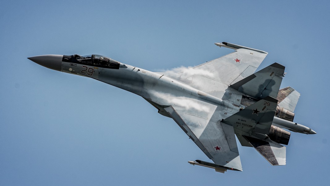 [ẢNH] Chê Su-35 