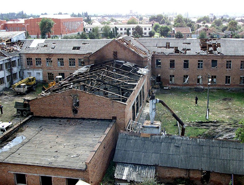 [Ảnh] Beslan tưởng nhớ 334 nạn nhân vụ thảm sát vào ngày khai giảng cách đây 15 năm