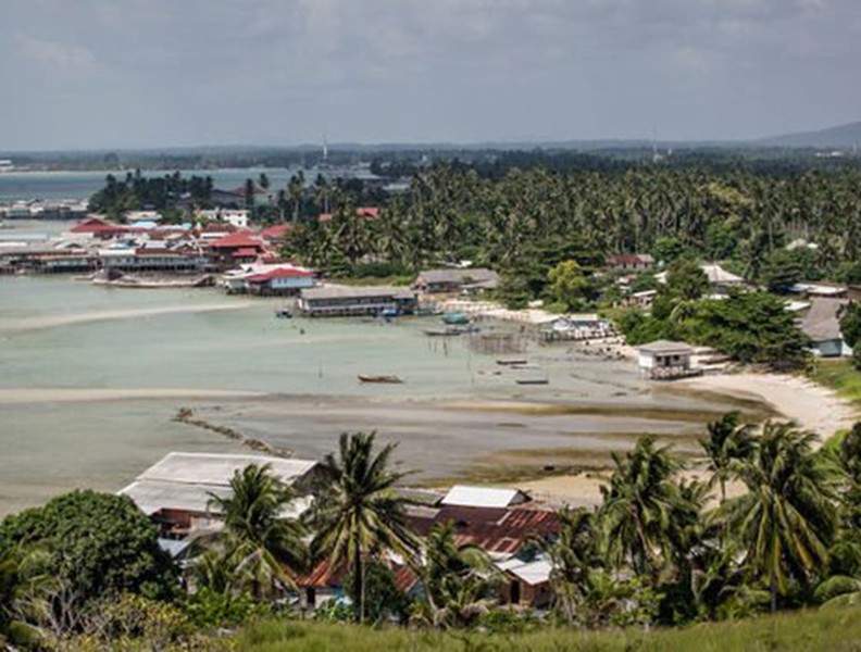 Indonesia đấu tranh với lực lượng đông đảo tàu Trung Quốc ở vùng biển Natuna