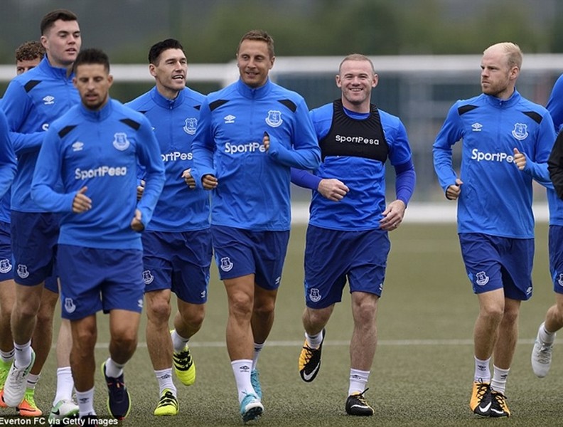 Chùm ảnh: Rooney trầm tư trong buổi tập đầu tiên cùng Everton