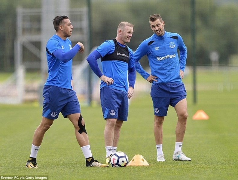 Chùm ảnh: Rooney trầm tư trong buổi tập đầu tiên cùng Everton