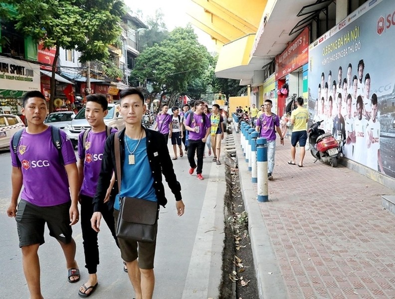 Hàng Đẫy, sân nhà của CLB Hà Nội khoác lên mình diện mạo mới