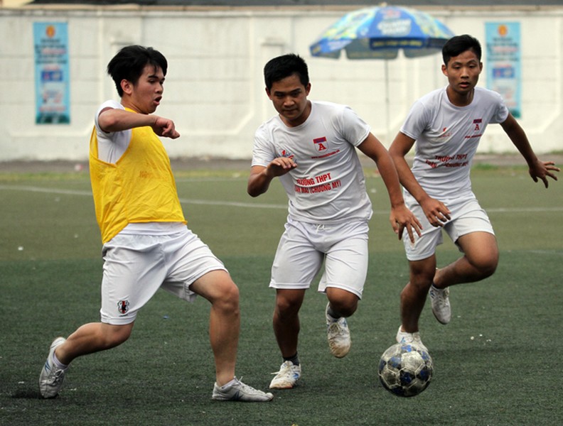 Cựu binh tỏa sáng, THPT Nguyễn Tất Thành giành vé xứng đáng