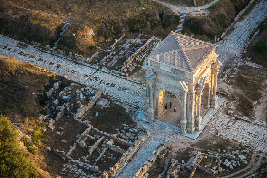 Khám phá tàn tích thành phố cổ La Mã Leptis Magna tráng lệ được bảo tồn 