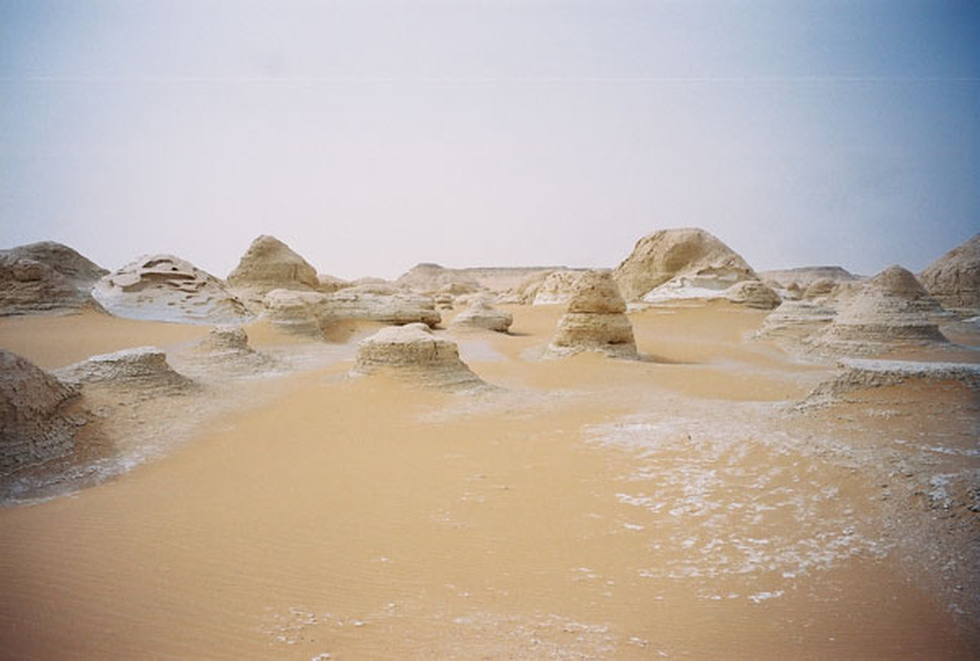 Khám phá những sa mạc kỳ lạ nhất thế giới 