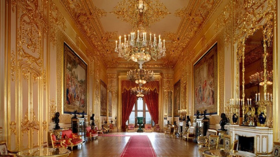 Khám phá kiến trúc độc đáo của cung điện Buckingham