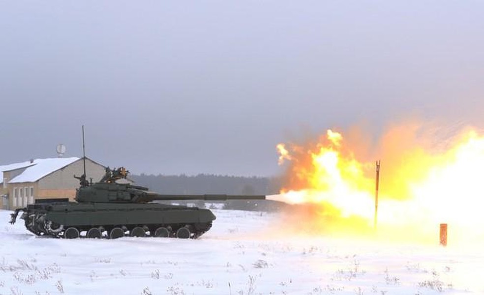 'Xe tăng quốc bảo' Ukraine chưa kịp thị uy đã bị phe ly khai 'tóm sống'