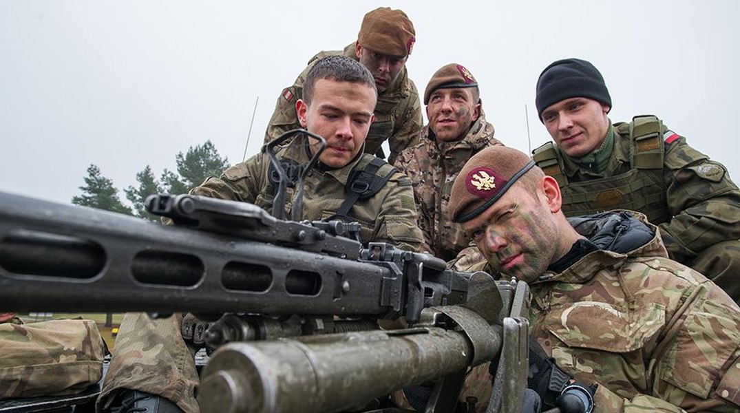 Anh dẫn dắt châu Âu đối đầu Nga quanh vấn đề Ukraine nhằm mục đích gì?