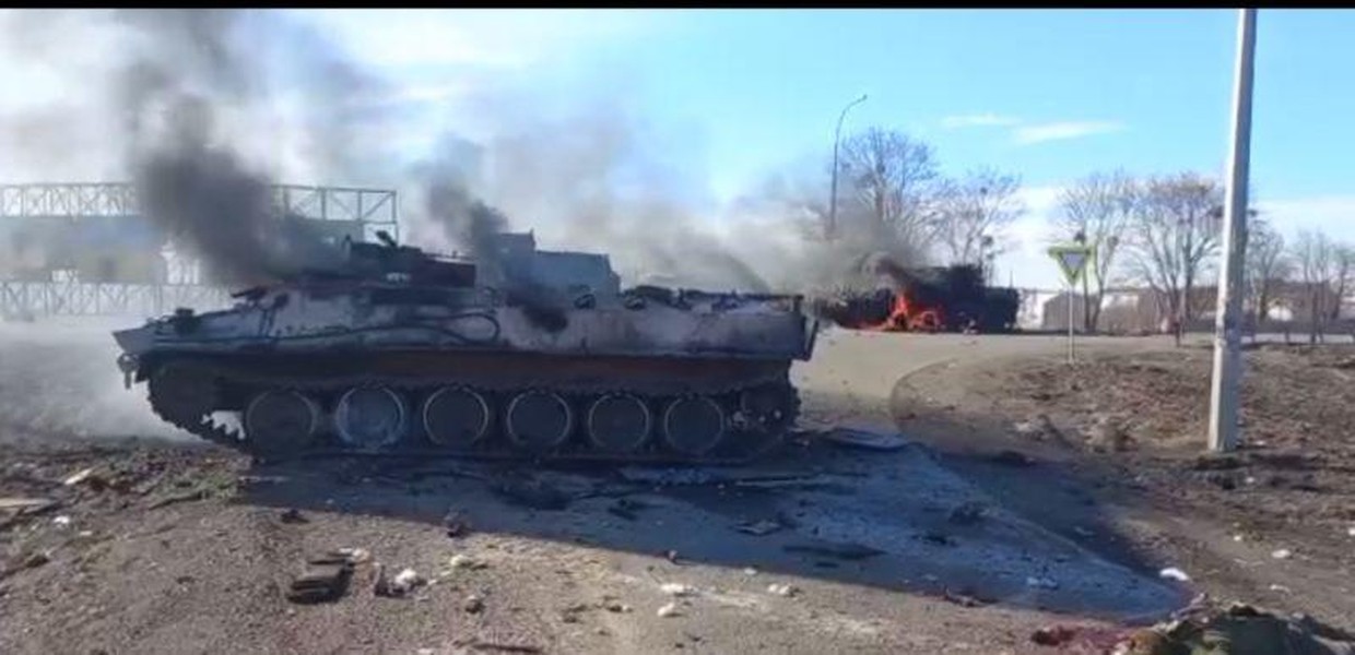 Đoàn xe quân sự hùng hậu Nga dài 5km tiến đánh thủ đô Kiev