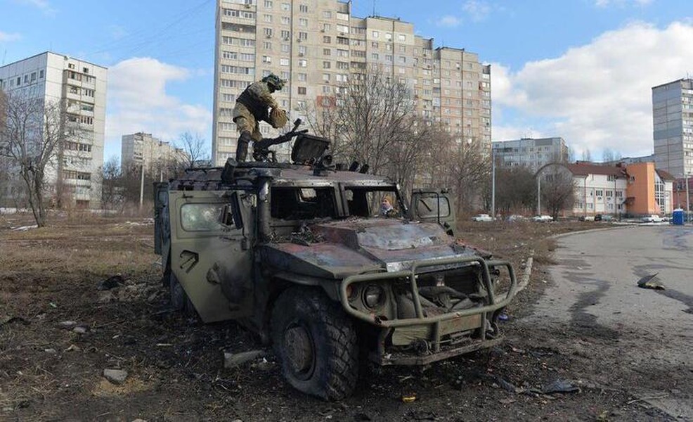Đàm phán bế tắc, Nga điều đoàn xe quân sự dài 64km tiến thẳng đến thủ đô Kiev