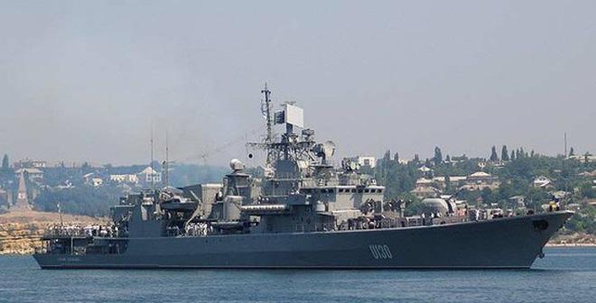 Chiến hạm mạnh nhất Ukraine bị đánh chìm tại cảng