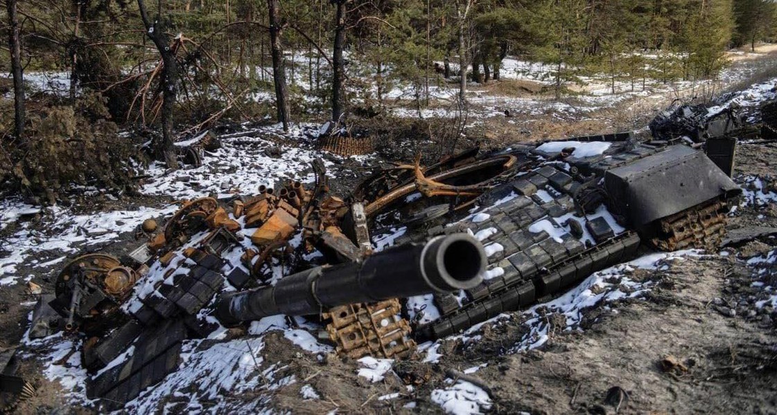 'Xe tăng bay' Su-25SM3 Nga vừa tiêu diệt liền lúc 5 xe tăng chủ lực Ukraine?