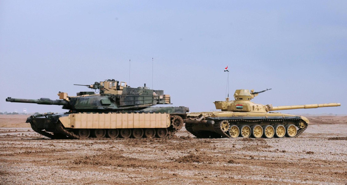 Tại sao cả xe tăng Nga và Ukraine đều bị thổi tung tháp pháo khi trúng đạn?