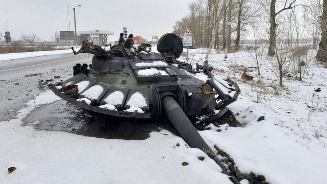 Hàng nghìn vũ khí chống tăng, hàng trăm tên lửa từ Mỹ ồ ạt tiếp sức cho Ukraine 