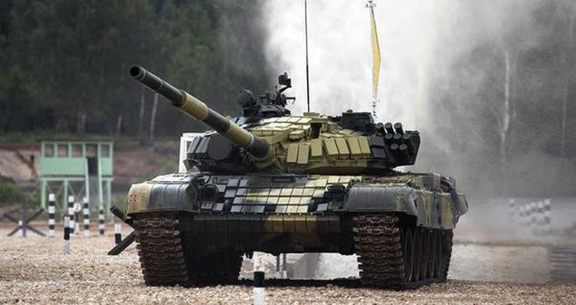 Xe tăng T-72B bị bắn gãy pháo tại chiến trường Ukraine