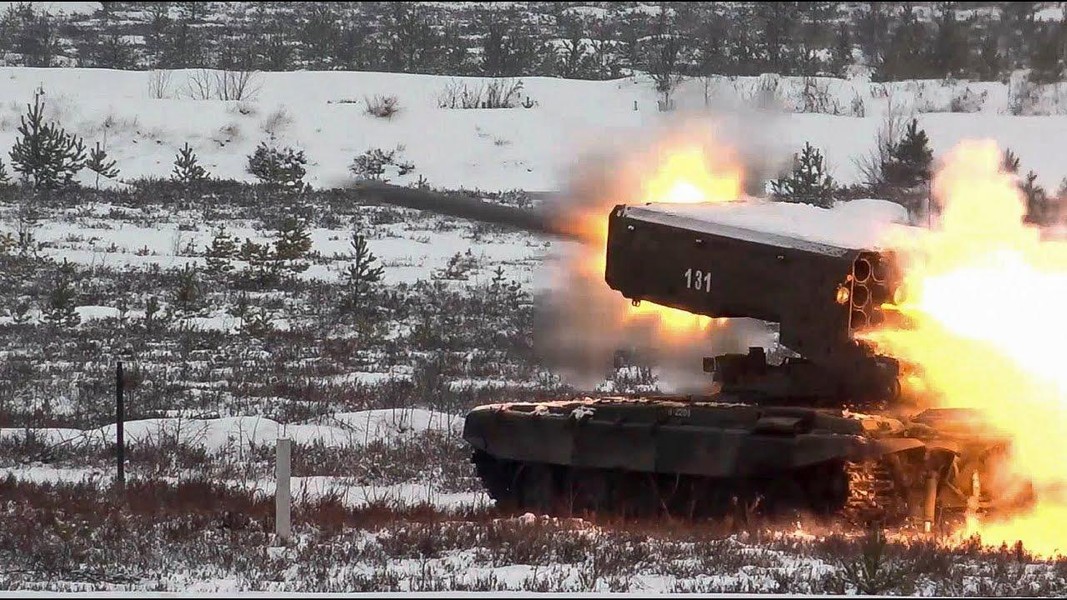 'Hỏa thần nhiệt áp' TOS-1A khai hỏa dữ dội bẻ gãy sức kháng cự tại Mariupol