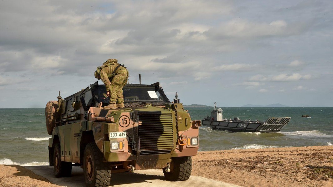 Australia cung cấp thiết giáp Bushmaster cho Ukraine