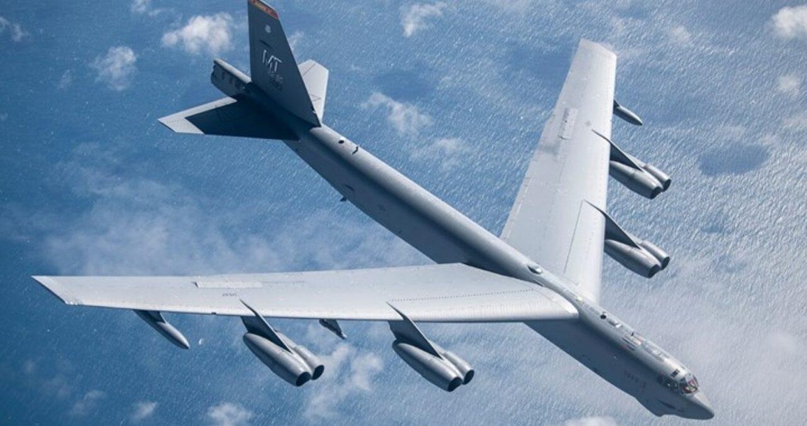 B-52 Mỹ tuần tra vòng quanh châu Âu giữa lúc chiến sự Ukraine căng thẳng