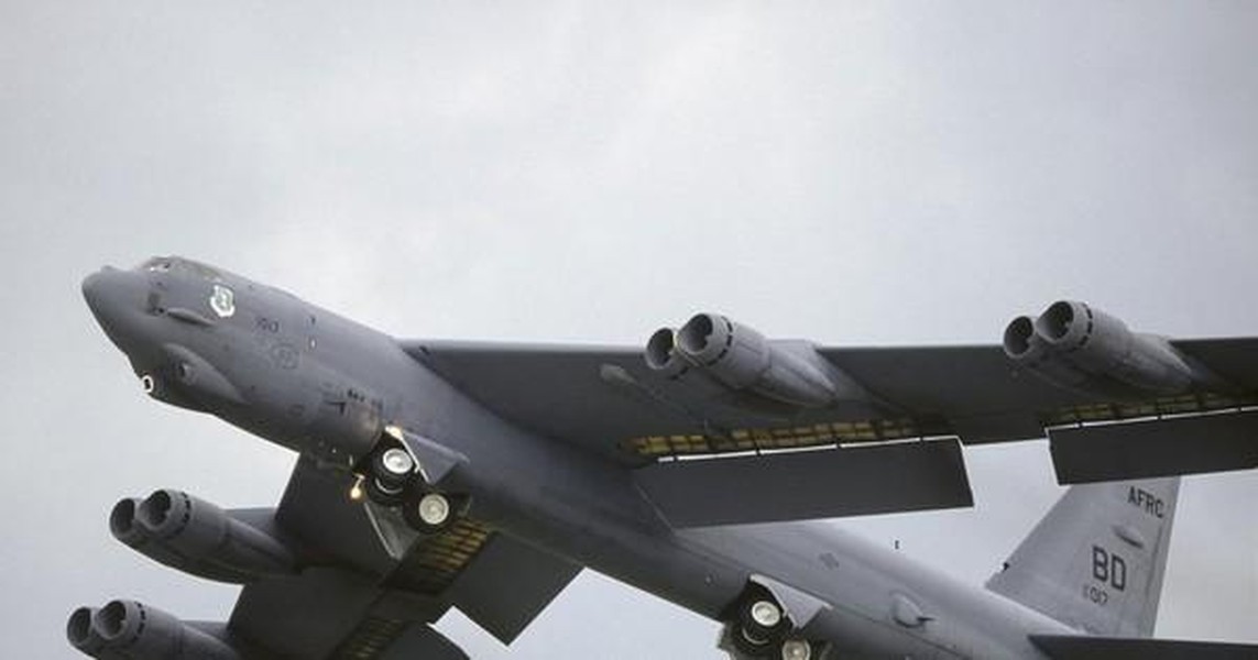 B-52 Mỹ tuần tra vòng quanh châu Âu giữa lúc chiến sự Ukraine căng thẳng
