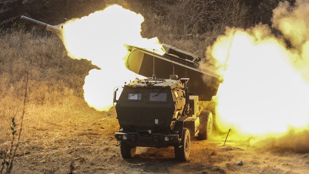 Mỹ bắt đầu chuyển 'cơn mua thép' M142 HIMARS cho Ukraine