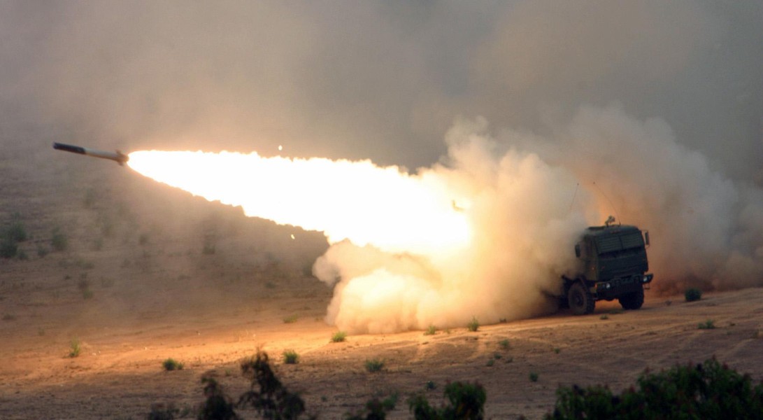 Mỹ bắt đầu chuyển 'cơn mua thép' M142 HIMARS cho Ukraine