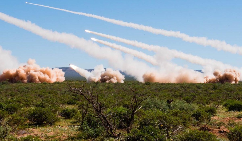 Mỹ bắt đầu chuyển 'cơn mua thép' M142 HIMARS cho Ukraine