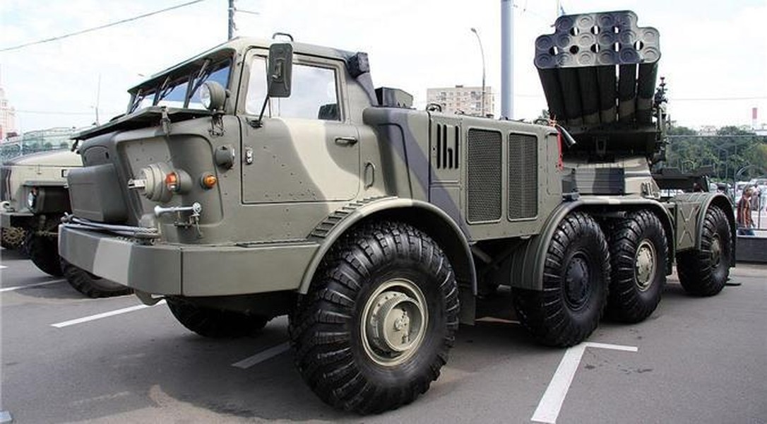 Pháo phản lực 'Bão táp' BM-27 Nga tung đòn hủy diệt mục tiêu của Ukraine