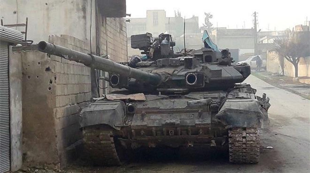 Vì sao xe tăng T-90A Nga bất ngờ xuất hiện tại thủ đô của Czech?