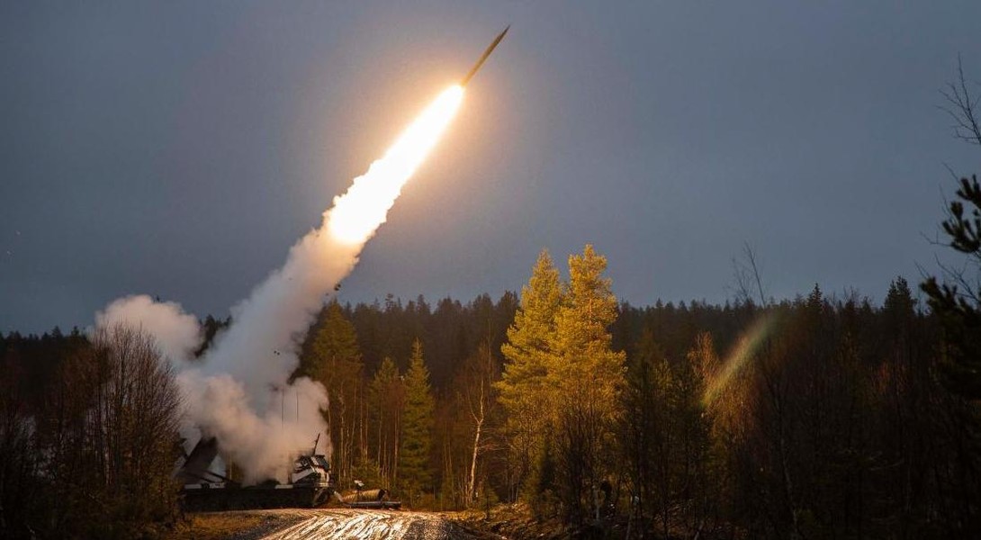 Mỹ đã cấp tên lửa tầm xa cho quân đội Ukraine dùng trên hệ thống HIMARS?