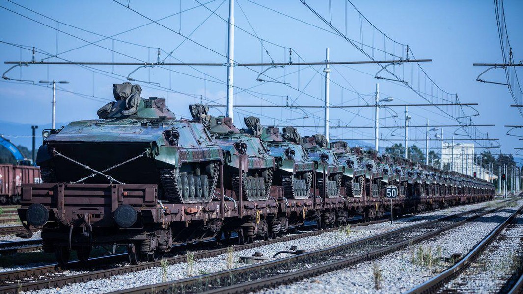 NATO viện trợ xe tăng T-55 nâng cấp cho Ukraine