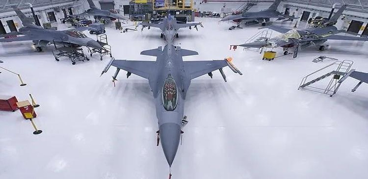 Vì sao tiêm kích F-16V Mỹ bán cho Bulgaria có giá lên tới 165 triệu USD/chiếc?