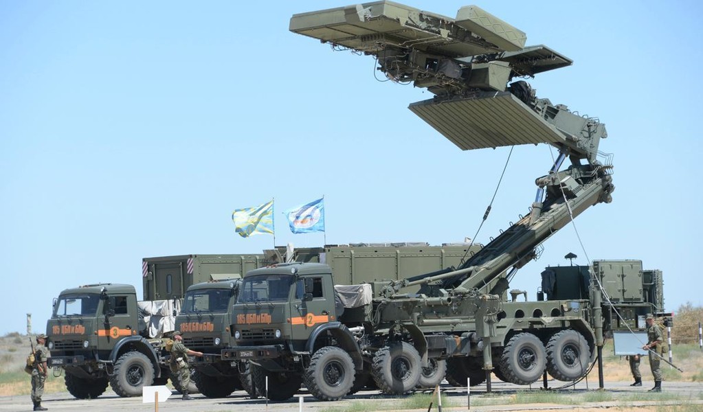 Ukraine tuyên bố thu giữ radar của tổ hợp tên lửa S-400 Nga tại Kherson