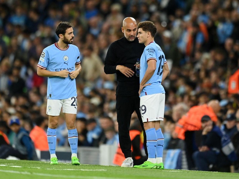  Julian Alvarez - từ fan Messi thành người hùng Argentina và lời tiên tri của Pep Guardiola