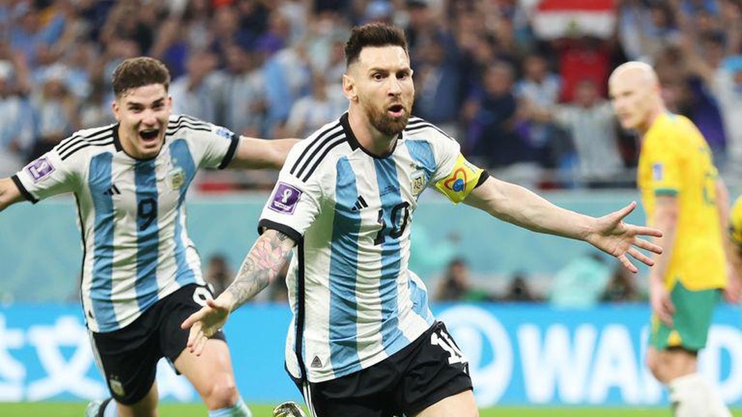  Julian Alvarez - từ fan Messi thành người hùng Argentina và lời tiên tri của Pep Guardiola