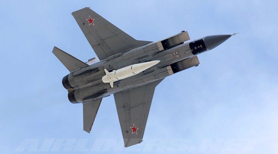 MiG-31K trang bị 'dao găm' Kh-47M2 sẽ mang vũ khí hạt nhân chiến thuật