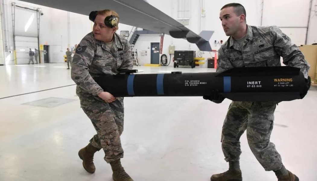 Tên lửa 'hỏa ngục' AGM-114 được hải quân Mỹ tích hợp lên siêu tiêm kích F-35