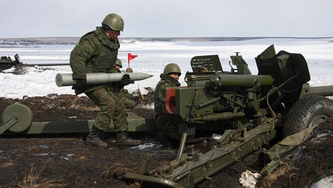 Pháo chống tăng MT-12 huyền thoại Liên Xô vẫn có thể đối đầu với thiết giáp hiện đại