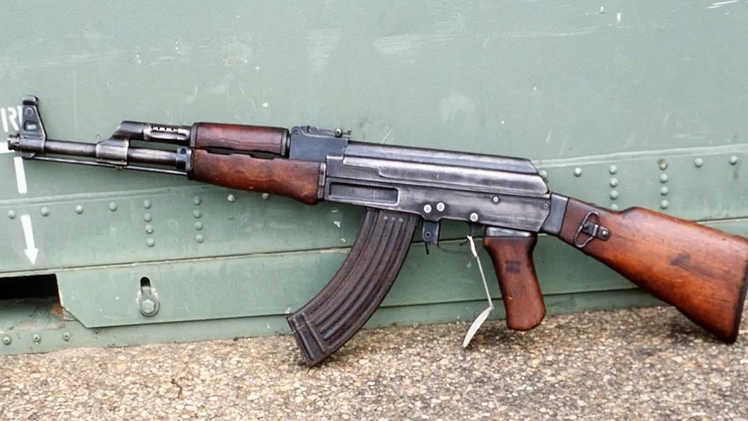 Điểm đến bất ngờ của hơn 2.000 khẩu AK-47 sau khi Mỹ tịch thu của Iran