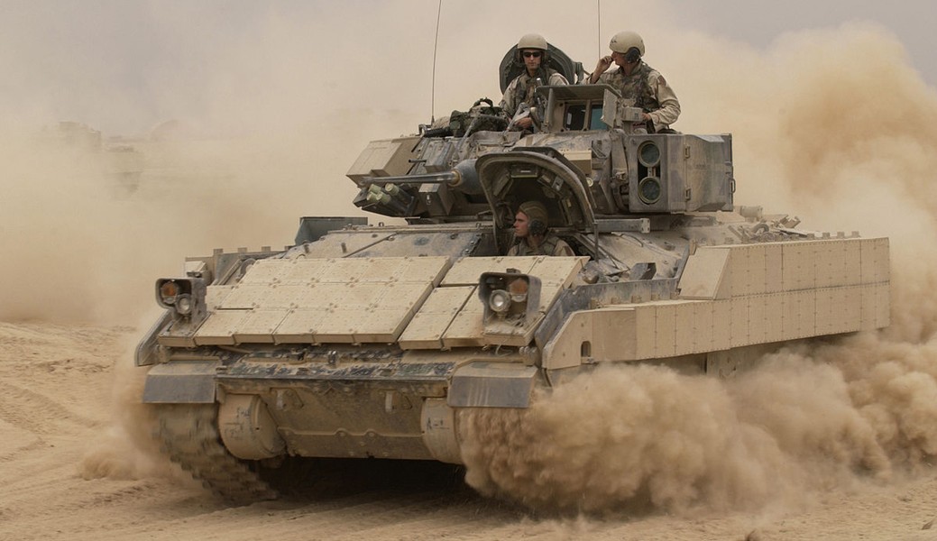 Mỹ nâng cấp thiết giáp Bradley từng bắn hạ xe tăng T-90M Nga