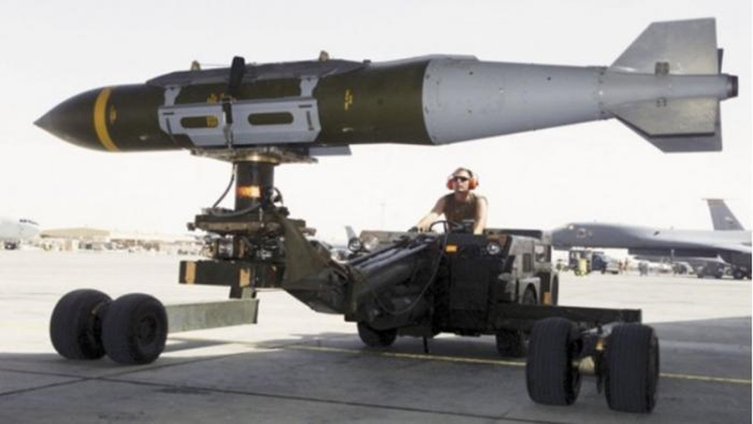 Bom thông minh JDAM-ER Mỹ chuyển cho Ukraine bị Nga gây nhiễu