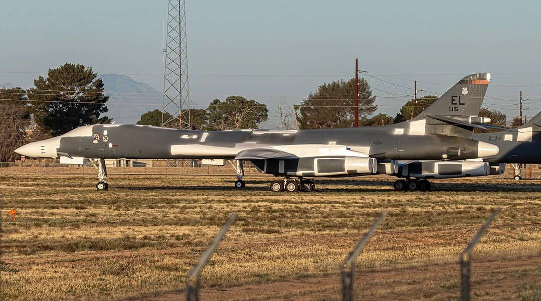 Mỹ vừa hồi sinh thêm một 'pháo đài bay' B-1B từ nghĩa địa