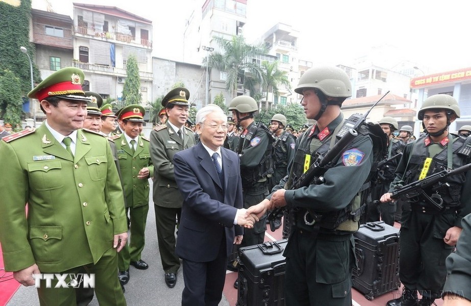 Tổng Bí thư Nguyễn Phú Trọng: Công an và Quân đội là ‘lá chắn’ bảo vệ đất nước