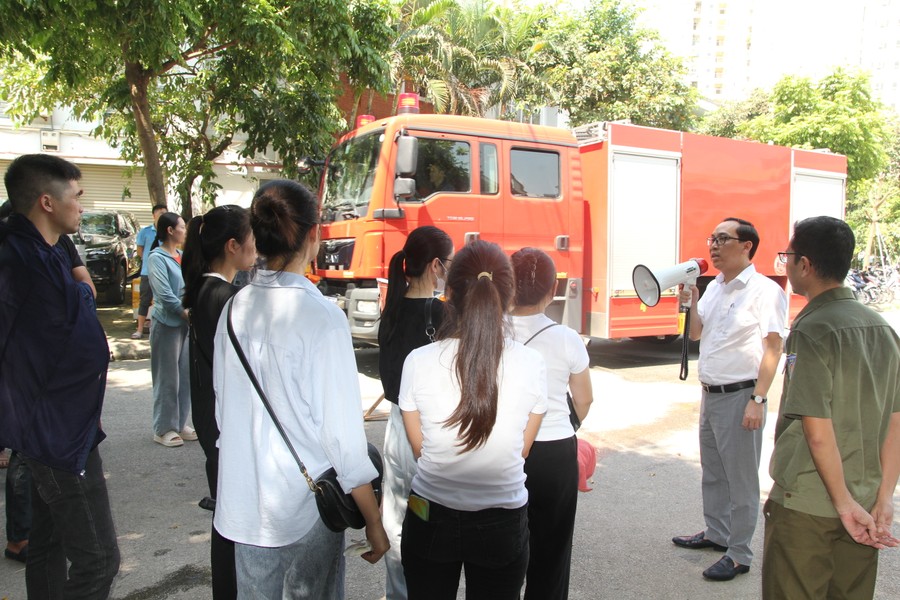 Trải nghiệm tình huống chữa cháy, cứu nạn giả định