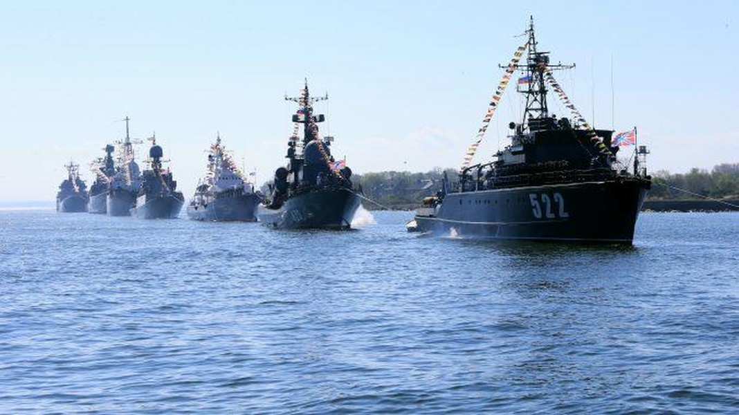 NATO buộc Nga phải điều tàu chiến từ Baltic đến Biển Đen