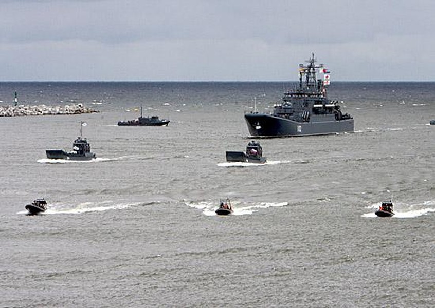 NATO buộc Nga phải điều tàu chiến từ Baltic đến Biển Đen