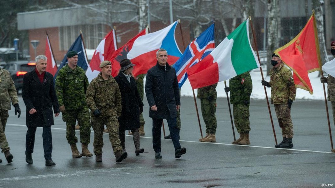 NATO đang chuẩn bị cho một cuộc chiến lớn với Nga