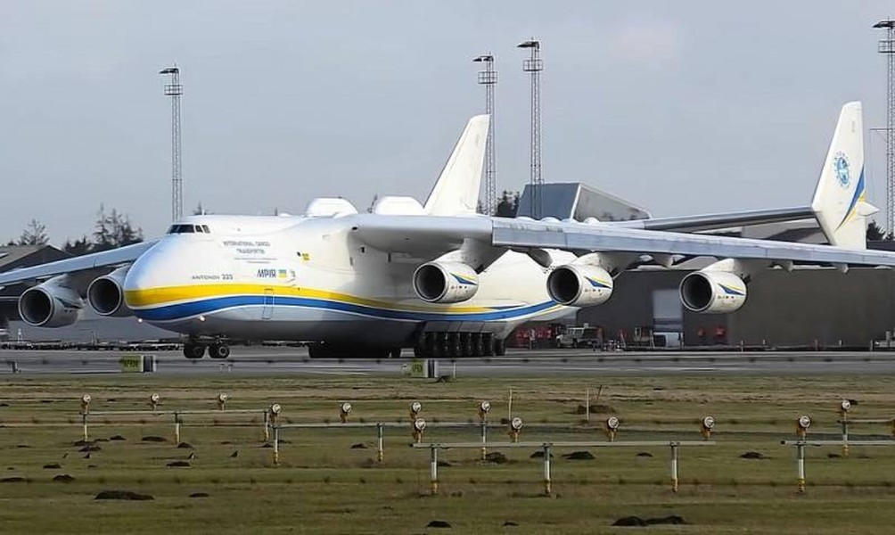 Ukraine tố cáo Nga phá hủy 2 siêu vận tải cơ An-225 Mriya