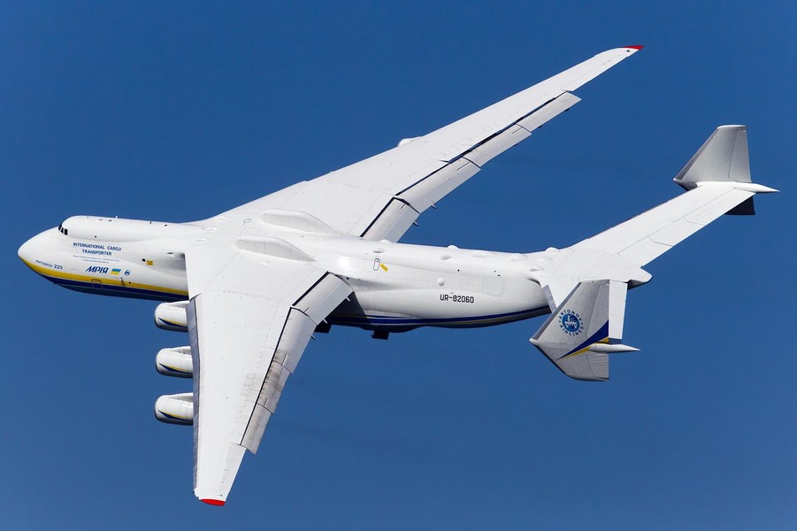 Ukraine tố cáo Nga phá hủy 2 siêu vận tải cơ An-225 Mriya