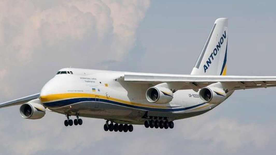 Vận tải cơ An-124 Ukraine tham gia tích cực trong cuộc điều quân lớn của NATO