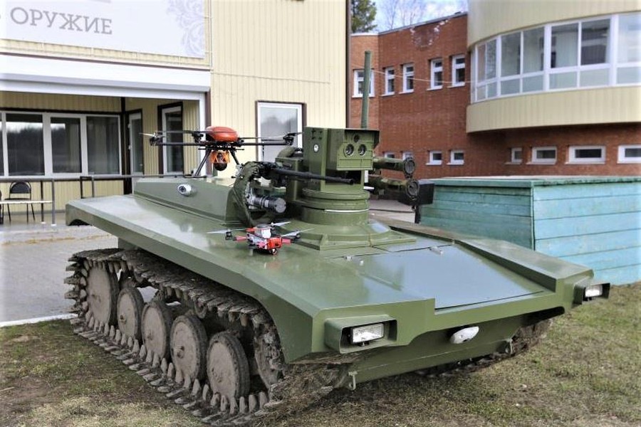 Chuyên gia quân sự Nga tiết lộ khả năng của robot chiến đấu Shturm